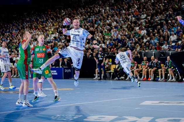 Köln, 19.04.2026, Handball, Herren, Lidl Final4, DHB Pokal, Spiel um Platz 3, TBV Lemgo Lippe - SC Magdeburg Adam Nyfjäll (TBV Lemgo, 22) beim Torwurf Köln Lanxess Arena NRW Germany