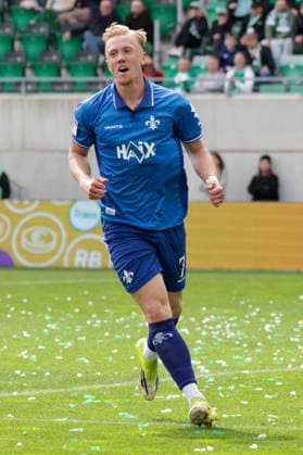 19.04.2026, xgrfx, Fussball 2.Bundesliga, SpVgg Greuther Fuerth - SV Darmstadt 98 v.l. Tor, Isac Lidberg (SV Darmstadt) (DFL DFB REGULATIONS PROHIBIT ANY USE OF PHOTOGRAPHS as IMAGE SEQUENCES and or QUASI-VIDEO) Fuerth