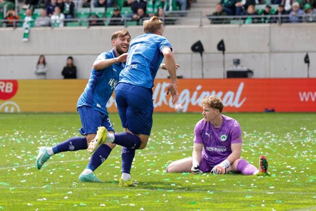 19.04.2026, xgrfx, Fussball 2.Bundesliga, SpVgg Greuther Fuerth - SV Darmstadt 98 v.l. Tor, Isac Lidberg (SV Darmstadt) (DFL DFB REGULATIONS PROHIBIT ANY USE OF PHOTOGRAPHS as IMAGE SEQUENCES and or QUASI-VIDEO) Fuerth