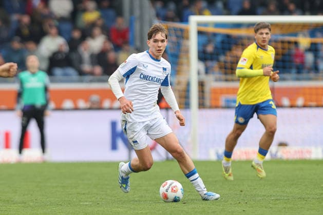 19.04.2025, xtgx, Fussball 2. Bundesliga, Eintracht Braunschweig - Hertha BSC Berlin v.l. Kennet Eichhorn (Hertha, 23) (DFL DFB REGULATIONS PROHIBIT ANY USE OF PHOTOGRAPHS as IMAGE SEQUENCES and or QUASI-VIDEO) Braunschweig