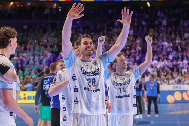19.04.2026, xgox, Handball - DHB Pokal Spiel Platz 3 SC Magdeburg - TBV Lemgo Lippe emspor, v.l. Hendrik Wagner (Lemgo, 28) Jubel ueber den Sieg, Jubel nach Spielende Koeln