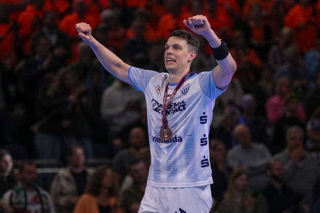 19.04.2026, xgox, Handball - DHB Pokal Spiel Platz 3 SC Magdeburg - TBV Lemgo Lippe emspor, v.l. Frederik Simak (Lemgo, 8) Jubel ueber den Sieg, Jubel nach Spielende Koeln