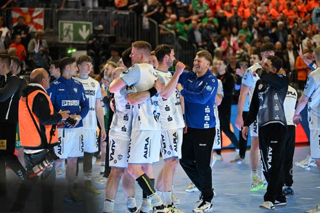 GER, Lanxess Arena Koeln, HBL, LIDL FINAL4, Men, Spiel um Platz 3, TBV Lemgo Lippe vs. SC Magdeburg 19.04.2026, Lanxess Arena , Koeln , GER, Lanxess Arena Koeln, HBL, LIDL FINAL4, Men, Spiel um Platz 3, TBV Lemgo Lippe vs. SC Magdeburg , im Bild: nach Ende des Spiels freuen sich die Lemgoer ueber den Sieg und 3. Platz