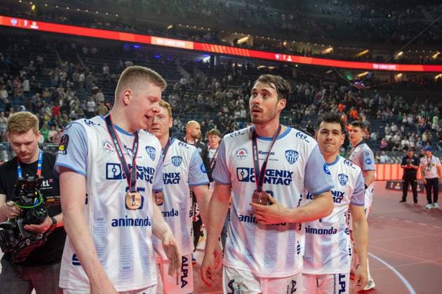 TBV Lemgo Lippe, Platz 3, Feier mit den Fans, TBV Lemgo Lippe - SC Magdeburg, DHB-Pokal Maenner, Herren, 6. Spieltag, Spiel um Platz 3, Daikin HBL, Lidl Final 4, 19.04.2026 Köln NRW Deutschland