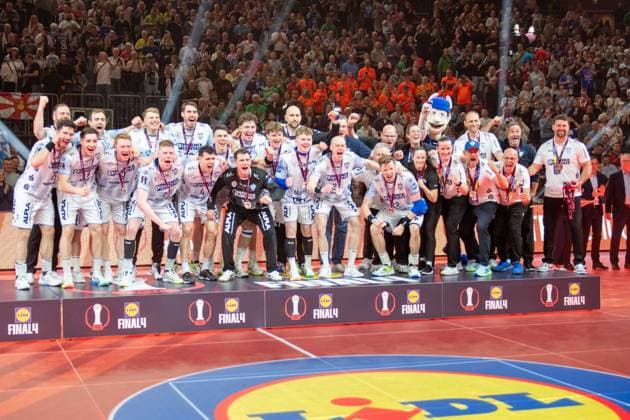 Siegerehrung, TBV Lemgo Lippe, Platz 3, TBV Lemgo Lippe - SC Magdeburg, DHB-Pokal Maenner, Herren, 6. Spieltag, Spiel um Platz 3, Daikin HBL, Lidl Final 4, 19.04.2026 Köln NRW Deutschland