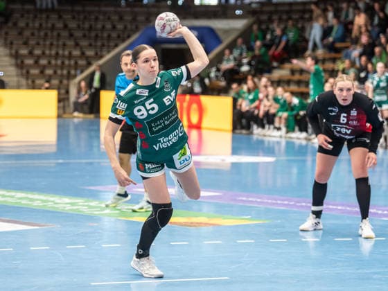 Lara Daeuble (Frisch Auf Frauen, 95) beim Siebenmeter, BSV Sachsen Zwickau vs. Frisch Auf Goeppingen, Handball, 1. Bundesliga, Spielzeit 2025 2026, 19.04.2026 BSV Sachsen Zwickau vs. Frisch Auf Goeppingen, Handball, 1. Bundesliga, Spielzeit 2025 2026, 19.04.2026 Zwickau Copyright: xMichaelxSchmidt Eibner-Pressefotx EP_MST
