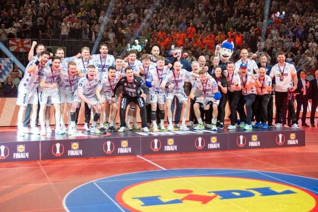 Siegerehrung, TBV Lemgo Lippe, Platz 3, TBV Lemgo Lippe - SC Magdeburg, DHB-Pokal Maenner, Herren, 6. Spieltag, Spiel um Platz 3, Daikin HBL, Lidl Final 4, 19.04.2026 Köln NRW Deutschland