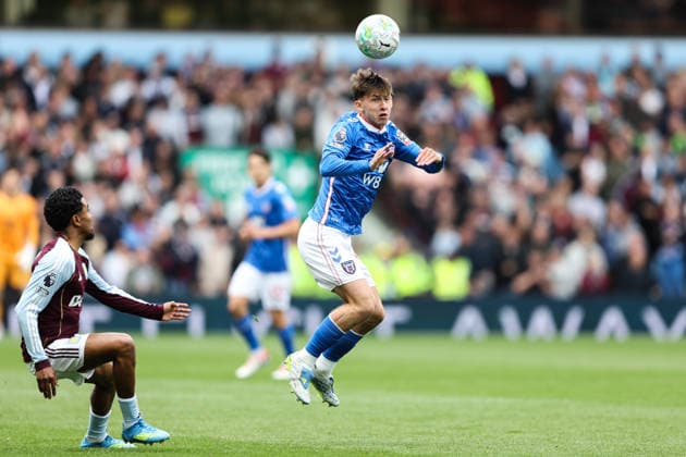 Birmingham, England, 19th April 2026. Chris Rigg of Sunderland heads the ball during the Aston Villa vs Sunderland Premier League match at Villa Park, Birmingham. Picture credit should read: Gareth Evans Sportimage EDITORIAL USE ONLY. No use with unauthorised audio, video, data, fixture lists, club league logos or live services. Online in-match use limited to 120 images, no video emulation. No use in betting, games or single club league player publications. SPI_034_GE_Aston_Villa_vs_Sunderland SPI-4703-0034