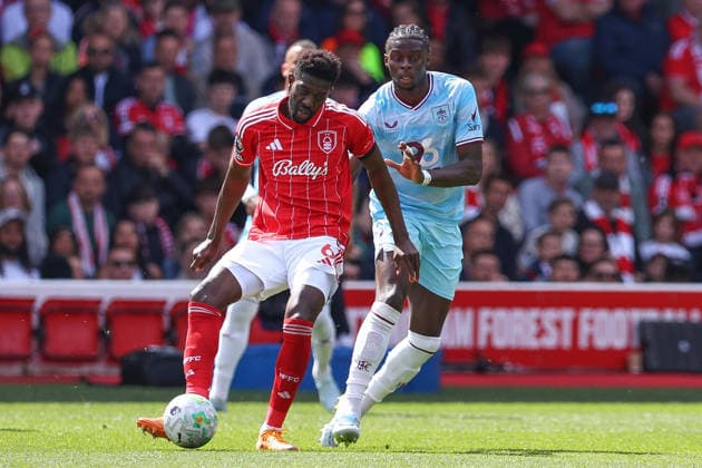 Nottingham Forest v Burnley, Premier League Ibrahim Sangare of Nottingham Forest runs on the ball during the Nottingham Forest v Burnley Premier League match at the City Ground, West Bridgford, England on 19 April 2026 Credit: Ryan Crockett Every Second Media Editorial use only. All images are copyright Every Second Media Limited. No images may be reproduced without prior permission. All rights reserved. Premier League and Football League images are subject to licensing agreements with Football DataCo Limited. see https: www.football-dataco.com Copyright: xIMAGO EveryxSecondxMediax ESM-1916-0033 RyanxCrockettx xEveryxSecondxMediax