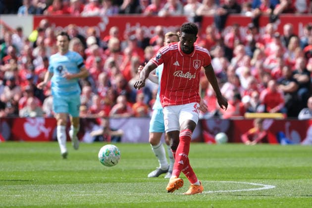 NOTTINGHAM, ENGLAND, APRIL 19: Ibrahim Sangare of Nottingham Forest on the ball during the Premier league football match between Nottingham Forest and Burnley at the City Ground on April 19, 2026 in Nottingham, England. Copyright: xPaulxBonserx xSportsxPressxPhotox Sportspressphoto_SPR132793