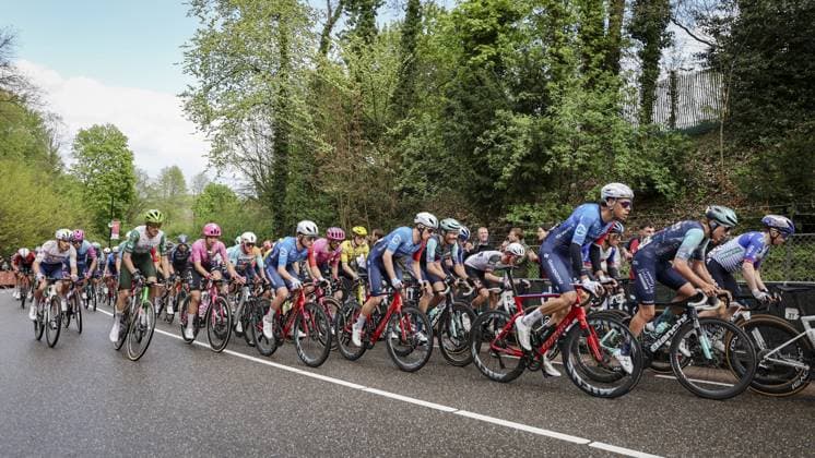 VALKENBURG - The men s peloton in action during the first lap on the Cauberg at the 2026 Amstel Gold Race in Valkenburg. VINCENT JANNINK ANP xVIxANPxSportx xxANPxIVx 556204969 originalFilename: 556204969.jpg