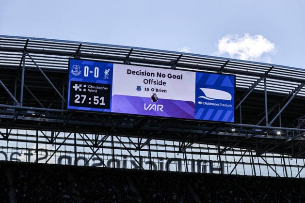 Premier League: Everton v Liverpool VAR decides no goal after Jake O Brien of Everton is found offside in the build up to the goal during the Premier League match Everton vs Liverpool at Hill Dickinson Stadium, Liverpool, United Kingdom on 19 April 2026 (Photo by Alfie Cosgrove News Images) Liverpool Hill Dickinson Stadium Merseyside United Kingdom Copyright: xAlfiexCosgrove NewsxImagesx