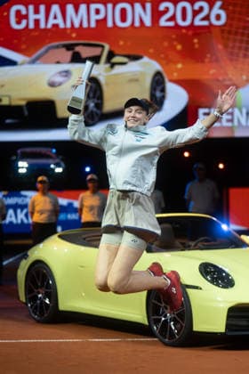 Siegerin Elena Rybakina (KAZ) im Bild mit Sieger Pokal vor Porsche 911, Freude, Jubel, Emotion, GER, Elena Rybakina vs. Karolina Muchova, Tennis, ATP, Tennis Herren Turnier, WTA, Tennis Damen 500, Porsche Tennis Grand-Prix, Finale, 19.04.2026, GER, Elena Rybakina vs. Karolina Muchova, Tennis, ATP-Turnier, WTA 500, Porsche Tennis Grand-Prix, Finale, 19.04.2026, Stuttgart Copyright: xEibner-Pressefoto EdwardxCheungx EP_ECG
