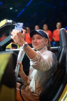 Siegerin Elena Rybakina (KAZ) im Bild, sitzt im Porsche 911 mit Pokal, GER, Elena Rybakina vs. Karolina Muchova, Tennis, ATP, Tennis Herren Turnier, WTA, Tennis Damen 500, Porsche Tennis Grand-Prix, Finale, 19.04.2026, GER, Elena Rybakina vs. Karolina Muchova, Tennis, ATP-Turnier, WTA 500, Porsche Tennis Grand-Prix, Finale, 19.04.2026, Stuttgart Copyright: xEibner-Pressefoto EdwardxCheungx EP_ECG