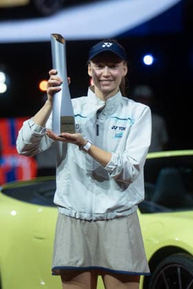 Siegerin Elena Rybakina (KAZ) im Bild mit Sieger Pokal vor Porsche 911, Freude, Jubel, Emotion, GER, Elena Rybakina vs. Karolina Muchova, Tennis, ATP, Tennis Herren Turnier, WTA, Tennis Damen 500, Porsche Tennis Grand-Prix, Finale, 19.04.2026, GER, Elena Rybakina vs. Karolina Muchova, Tennis, ATP-Turnier, WTA 500, Porsche Tennis Grand-Prix, Finale, 19.04.2026, Stuttgart Copyright: xEibner-Pressefoto EdwardxCheungx EP_ECG
