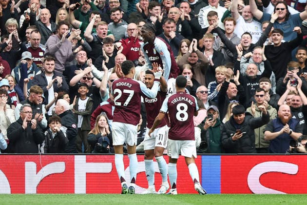 Aston Villa v Sunderland, Premier League GOAL 2-1 Ollie Watkins of Aston Villa scores and celebrates during the Aston Villa v Sunderland Premier League match at Villa Park, Birmingham, England on 19 April 2026 Credit: Ian Stephen Every Second Media Editorial use only. All images are copyright Every Second Media Limited. No images may be reproduced without prior permission. All rights reserved. Premier League and Football League images are subject to licensing agreements with Football DataCo Limited. see https: www.football-dataco.com Copyright: xIMAGO EveryxSecondxMediax ESM-1927-0011 IanxStephenx xEveryxSecondxMediax