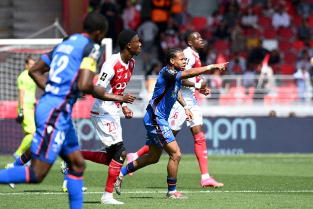 AS Monaco FC v AJ Auxerre - Ligue 1 McDonald s 2025 2026 05 Kevin DANOIS (aja) during the Ligue 1 McDonald s match between AS Monaco FC and AJ Auxerre at Stade Louis II on April 19, 2026 in Monaco, Monaco. Monaco Monaco  Copyright: xFEPx 776348355
