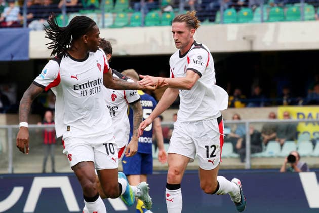 AC Milan s Adrien Rabiot celebration goal 10-1 the Serie A soccer match between Hellas Verona and A.C. Milan at the Bentegodi Stadium in Verona, north west Italy - Sunday , April 19 , 2026. - Soccer .  Copyright: xPaolaxGarbuio Lapressex