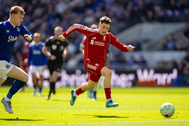 Football - FA Premier League - Everton FC v Liverpool FC LIVERPOOL, ENGLAND - Sunday, April 19, 2026: Liverpool s Florian Wirtz during the FA Premier League match between Everton FC and Liverpool FC, the 248th Merseyside Derby, at Bramley-Moore Dock. (Photo by David Rawcliffe Propaganda) LIVERPOOL Bramley-Moore Dock MERSEYSIDE ENGLAND  Copyright: xDavidxRawcliffex P2026-04-19-Everton_Liverpool-107