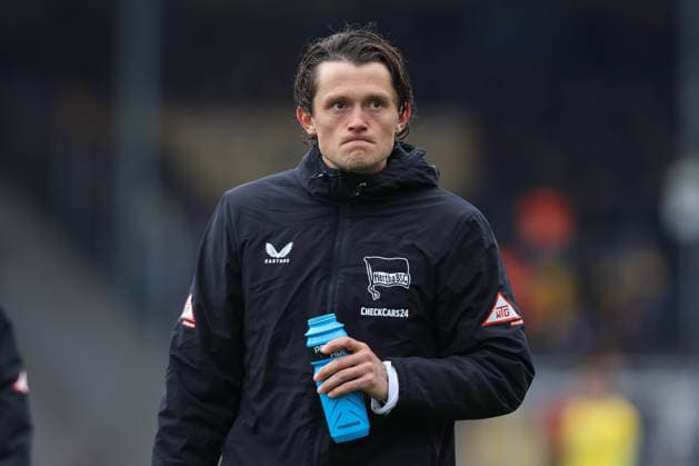 19.04.2025, xtgx, Fussball 2. Bundesliga, Eintracht Braunschweig - Hertha BSC Berlin v.l. Fabian Reese (Hertha, 11) enttaeuscht, enttäuscht, schaut enttaeuscht, niedergeschlagen, disappointed (DFL DFB REGULATIONS PROHIBIT ANY USE OF PHOTOGRAPHS as IMAGE SEQUENCES and or QUASI-VIDEO) Braunschweig