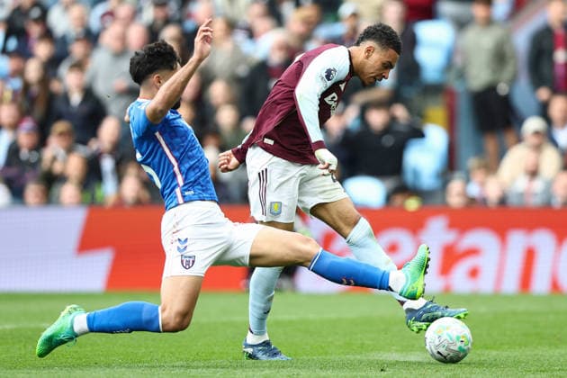 Aston Villa v Sunderland, Premier League GOAL 3-1 Morgan Rogers of Aston Villa scores during the Aston Villa v Sunderland Premier League match at Villa Park, Birmingham, England on 19 April 2026 Credit: Ian Stephen Every Second Media Editorial use only. All images are copyright Every Second Media Limited. No images may be reproduced without prior permission. All rights reserved. Premier League and Football League images are subject to licensing agreements with Football DataCo Limited. see https: www.football-dataco.com Copyright: xIMAGO EveryxSecondxMediax ESM-1927-0028 IanxStephenx xEveryxSecondxMediax