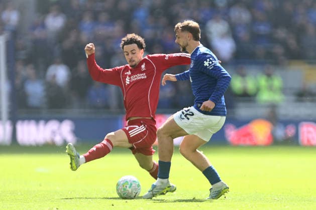 Curtis Jones of Liverpool and Kiernan Dewsbury-Hall of Everton Everton v Liverpool, Premier League, Football, Hill Dickinson Stadium, Liverpool, UK - 19 Apr 2026Liverpool Hill Dickinson Stadium United Kingdom EDITORIAL USE ONLY No use with unauthorised audio, video, data, fixture lists, club league logos or live services. Online in-match use limited to 120 images, no video emulation. No use in betting, games or single club league player publications.  Copyright: xPhilxOldham Shutterstockx 16832209r