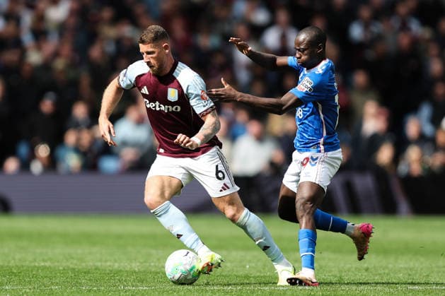 Birmingham, England, 19th April 2026. Ross Barkley of Aston Villa in action during the Aston Villa vs Sunderland Premier League match at Villa Park, Birmingham. Picture credit should read: Gareth Evans Sportimage EDITORIAL USE ONLY. No use with unauthorised audio, video, data, fixture lists, club league logos or live services. Online in-match use limited to 120 images, no video emulation. No use in betting, games or single club league player publications. SPI_050_GE_Aston_Villa_vs_Sunderland SPI-4703-0050