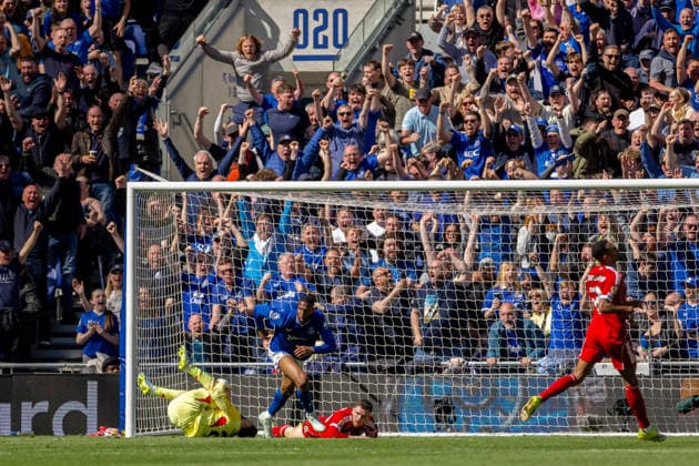 Football - FA Premier League - Everton FC v Liverpool FC LIVERPOOL, ENGLAND - Sunday, April 19, 2026: Everton s Norberto Bercique Gomes Betuncal celebrates after scoring his side s first and equalising goal during the FA Premier League match between Everton FC and Liverpool FC, the 248th Merseyside Derby, at Bramley-Moore Dock. (Photo by David Rawcliffe Propaganda) LIVERPOOL Bramley-Moore Dock MERSEYSIDE ENGLAND  Copyright: xDavidxRawcliffex P2026-04-19-Everton_Liverpool-115