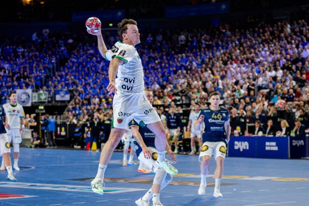Köln, 19.04.2026, Handball, Herren, Lidl Final4, DHB Pokal, Finale, Füchse Berlin - Bergischer HC Hakun West av Teigum (Füchse Berlin, 34) beim Torwurf Köln Lanxess Arena NRW Germany
