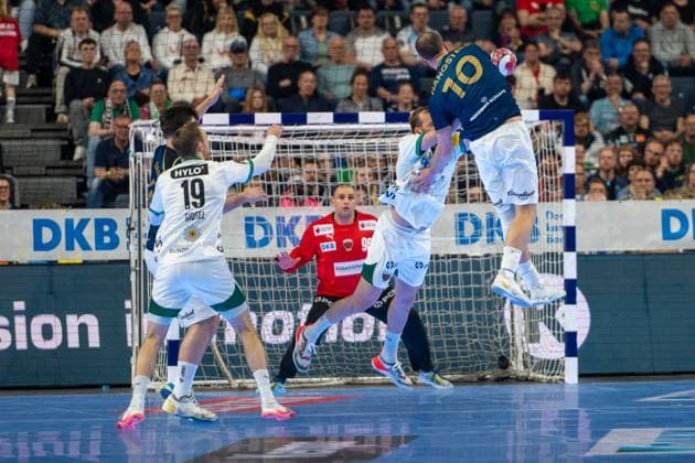 Mathias Gidsel, Rueckraum, (Fuechse Berlin 19), Fynn Hangstein, Rueckraum (Bergischer Handball-Club 06 10), Bergischer HC - Fuechse Berlin, DHB-Pokal Maenner, Herren, 6. Spieltag, Finale, Daikin HBL, Lidl Final 4, 19.04.2026 Köln NRW Deutschland