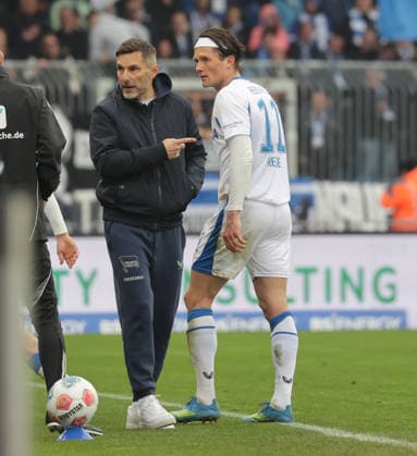 Cheftrainer Stefan Leitl (Hertha BSC Berlin), Fabian Reese (Hertha BSC Berlin) Fussball, Herren, Saison 2025 2026 2.BL, Eintracht Stadion, Eintracht Braunschweig gegen Hertha BSC Berlin 1-1 DFL REGULATIONS PROHIBIT ANY USE OF PHOTOGRAPHS AS IMAGE SEQUENCES AND OR QUASI-VIDEO.
