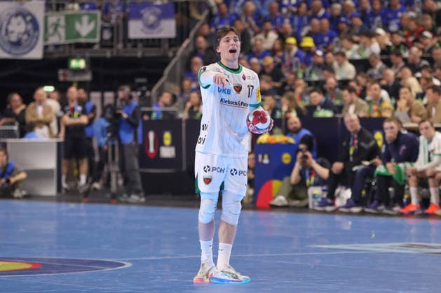 19.04.2026 ,xgox, Handball - DHB Pokal Finale Füchse Berlin - Bergischer HC emspor, v.l. Nils Lichtlein (Berlin, 17) am Ball, plays the ball Koeln