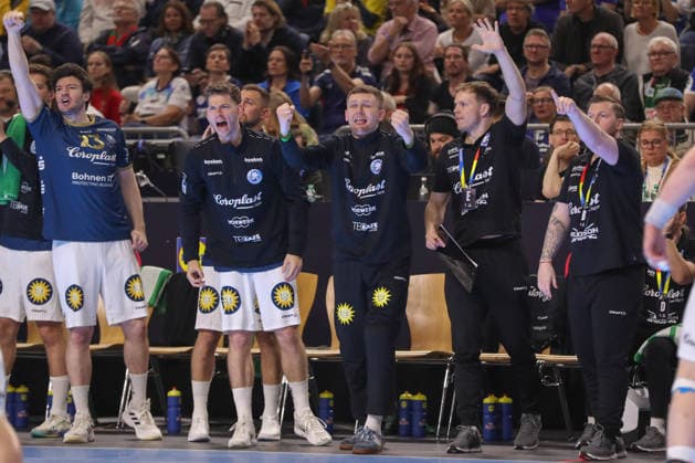 19.04.2026 ,xgox, Handball - DHB Pokal Finale Füchse Berlin - Bergischer HC emspor, v.l. Lukas Diedrich (Bergischer HC, 16) Jubel, Torjubel, jubelt ueber das Tor, celebrate the goal, celebration Koeln