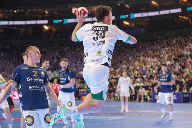 19.04.2026 ,xgox, Handball - DHB Pokal Finale Füchse Berlin - Bergischer HC emspor, v.l. Hakun West av Teigum (Berlin, 34) wirft Tor, Torschuetze, erzielt Tor, Treffer, scores the goal Koeln