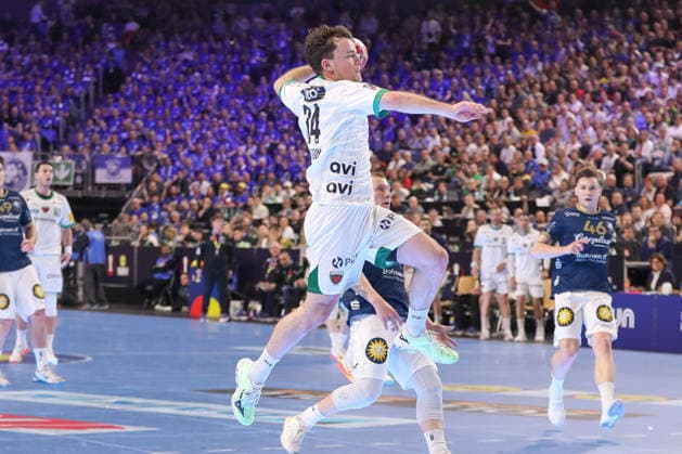 19.04.2026 ,xgox, Handball - DHB Pokal Finale Füchse Berlin - Bergischer HC emspor, v.l. Hakun West av Teigum (Berlin, 34) wirft Tor, Torschuetze, erzielt Tor, Treffer, scores the goal Koeln