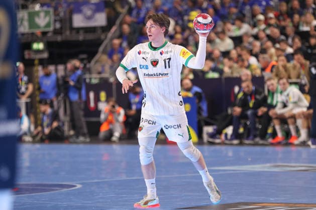 19.04.2026 ,xgox, Handball - DHB Pokal Finale Füchse Berlin - Bergischer HC emspor, v.l. Nils Lichtlein (Berlin, 17) am Ball, plays the ball Koeln
