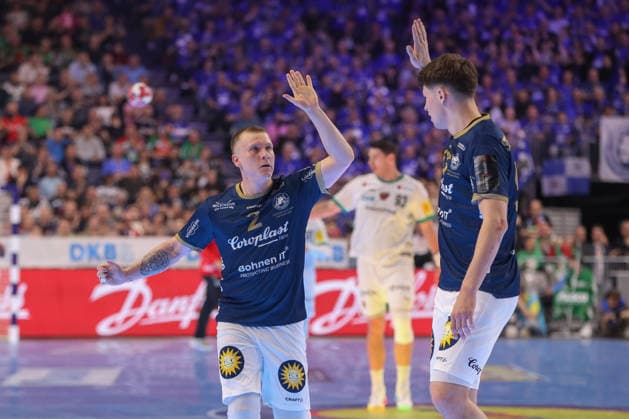 19.04.2026 ,xgox, Handball - DHB Pokal Finale Füchse Berlin - Bergischer HC emspor, v.l. Koeln