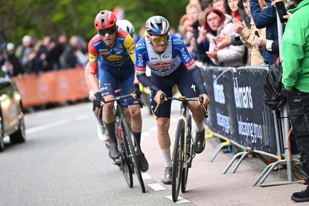 Amstel Gold Race 2026 Cycling Race VALKENBURG, THE NETHERLANDS - APRIL 19 : Evenepoel Remco (BEL) of Red Bull - BORA - Hansgrohe, Gregoire Romain (FRA) of Groupama - FDJ United, Skjelmose Mattias (DEN) of Lidl - Trek during the 60th edition of Amstel Gold Race an UCI World Tour 1.UWT one day cycling road race for Men Elite of 220 km with start in Maastricht and finish in Valkenburg on April 19, 2026 in Valkenburg, The Netherlands, 19 04 2026 ( Motordriver Kenny Verfaillie - Valkenburg The Netherlands  Copyright: xVincentxKalutx