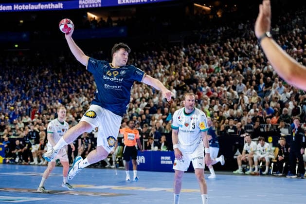 Köln, 19.04.2026, Handball, Herren, Lidl Final4, DHB Pokal, Finale, Füchse Berlin - Bergischer HC Aron Seesing (Bergischer HC, 49) beim Torwurf Köln Lanxess Arena NRW Germany