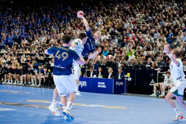 Köln, 19.04.2026, Handball, Herren, Lidl Final4, DHB Pokal, Finale, Füchse Berlin - Bergischer HC Fynn Hangstein (Bergischer HC, 10) beim Wurf aus dem Rückraum Köln Lanxess Arena NRW Germany