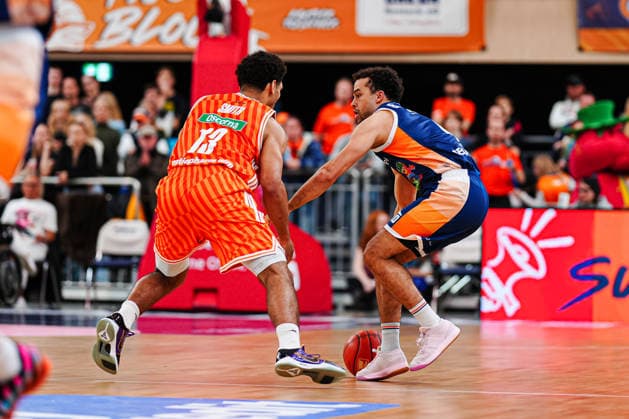 Mark Smith (Ratiopahrm Ulm, 13), Elias Baggette (Rostock Seawolves, 04) GER, Rostock Seawolves vs. Ratiopharm Ulm, Basketball, Bundesliga, Spieltag 30, Saison 2025 2026, 19.04.2026 GER, Rostock Seawolves vs. Ratiopharm Ulm, Basketball, Bundesliga, Spieltag 30, Saison 2025 2026, 19.04.2026 Rostock Copyright: xEibner-Pressefoto MarcelxvonxFehrnx EP_MFN
