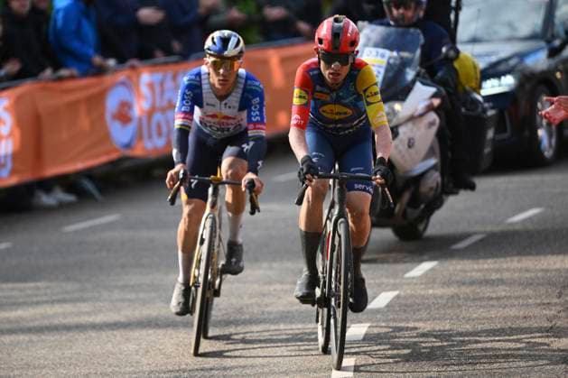 Amstel Gold Race 2026 Cycling Race VALKENBURG, THE NETHERLANDS - APRIL 19 : Evenepoel Remco (BEL) of Red Bull - BORA - Hansgrohe, Skjelmose Mattias (DEN) of Lidl - Trek during the 60th edition of Amstel Gold Race an UCI World Tour 1.UWT one day cycling road race for Men Elite of 220 km with start in Maastricht and finish in Valkenburg on April 19, 2026 in Valkenburg, The Netherlands, 19 04 2026 ( Motordriver Kenny Verfaillie - Valkenburg The Netherlands  Copyright: xVincentxKalutx