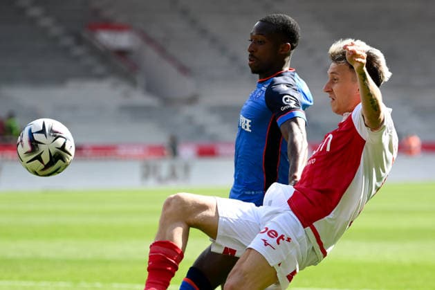 AS Monaco FC v AJ Auxerre - Ligue 1 McDonald s 2025 2026 27 Lamine SY (aja) - 10 Aleksandr GOLOVIN (asm) during the Ligue 1 McDonald s match between AS Monaco FC and AJ Auxerre at Stade Louis II on April 19, 2026 in Monaco, Monaco. Monaco Monaco  Copyright: xFEPx 776348355