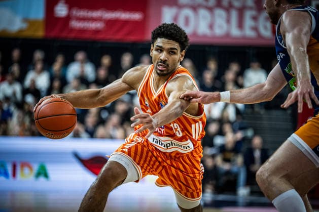 Rostock, Deutschland 19. April 2026: 1. BBL - 2025 2026 - Sp. 30 - Rostock Seawolves gegen ratiopharm ulm Im Bild: Mark Smith (ratiopharm Ulm) Copyright: xFotostandx xVoelkerx