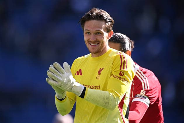 Everton v Liverpool, Premier League Freddie Woodman of Liverpool gestures to the away support after the Everton v Liverpool Premier League match at the Hill Dickinson Stadium, Liverpool, England on 19 April 2026 Credit: Ben Roberts Every Second Media Editorial use only. All images are copyright Every Second Media Limited. No images may be reproduced without prior permission. All rights reserved. Premier League and Football League images are subject to licensing agreements with Football DataCo Limited. see https: www.football-dataco.com Copyright: xIMAGO EveryxSecondxMediax ESM-1928-0049 BenxRobertsx xEveryxSecondxMediax