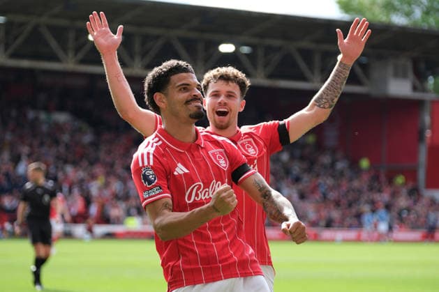 NOTTINGHAM, ENGLAND, APRIL 19: Morgan Gibbs-White of Nottingham Forest celebrates his hat trick during the Premier league football match between Nottingham Forest and Burnley at the City Ground on April 19, 2026 in Nottingham, England. Copyright: xPaulxBonserx xSportsxPressxPhotox Sportspressphoto_SPR132919