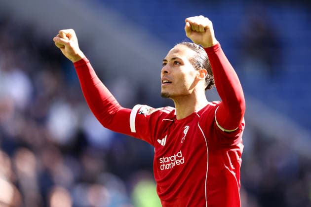Everton v Liverpool 19 April 2026, Liverpool - Premier League Football - Everton v Liverpool - Virgil van Dijk of Liverpool celebrates victory- Photo: Jacques Feeney Offside. Liverpool UK Copyright: xJacquesxFeeneyx xOffsidexOffside