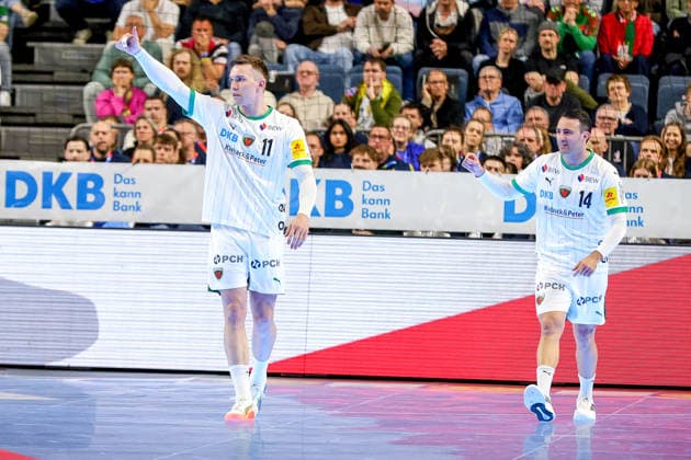 19.04.2026, xsscx, Handball, DHB-Pokal Lidl Final4, Finale, Füchse Berlin - Bergischer HC, Saison 2025 2026 Herren, Lanxess Arena, Köln: Lasse Andersson (Füchse Berlin 11) und Aitor Arino (Füchse Berlin 14) fewiern einen Treffer Photo: xSandraxScherningxPressefotoKochx Nordrhein-Westfalen Deutschland