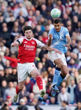 Manchester, England, 19th April 2026. Declan Rice of Arsenal (l) and Rodri of Manchester City (r) during the Manchester City vs Arsenal Premier League match at the Etihad Stadium, Manchester. Picture credit should read: Andrew Yates Sportimage EDITORIAL USE ONLY. No use with unauthorised audio, video, data, fixture lists, club league logos or live services. Online in-match use limited to 120 images, no video emulation. No use in betting, games or single club league player publications. SPI_082_AY_Man_City_Arsenal SPI-4704-0081