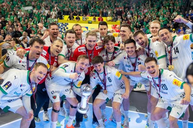 FUechse Berlin feiern den DHB Pokal 2026, Bergischer HC - Fuechse Berlin, DHB-Pokal Maenner, Herren, 6. Spieltag, Finale, Daikin HBL, Lidl Final 4, 19.04.2026 Köln NRW Deutschland